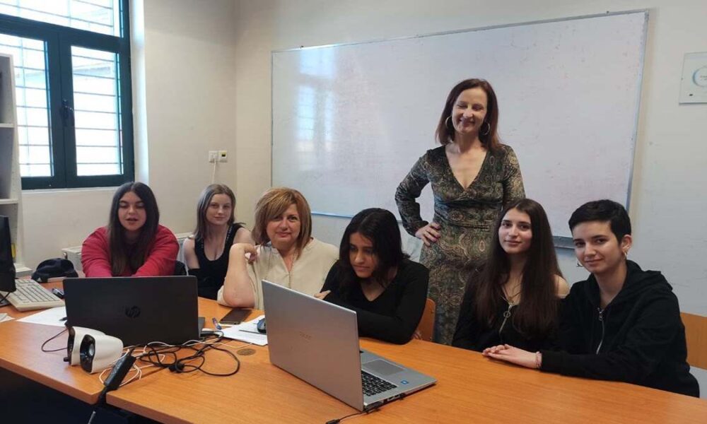 ΣΥΜΜΕΤΟΧΗ ΤΟΥ ΓΕΛ ΜΟΥΔΡΟΥ ΣΤΟ 2ο ΠΑΝΕΛΛΗΝΙΟ ΜΑΘΗΤΙΚΟ ΥΒΡΙΔΙΚΟ ΣΥΝΕΔΡΙΟ ΤΟΠΙΚΗΣ ΙΣΤΟΡΙΑΣ "ΕΛΑ ΝΑ ΣΟΥ ΜΙΛΗΣΩ ΓΙΑ ΤΟΝ ΤΟΠΟ ΜΟΥ"