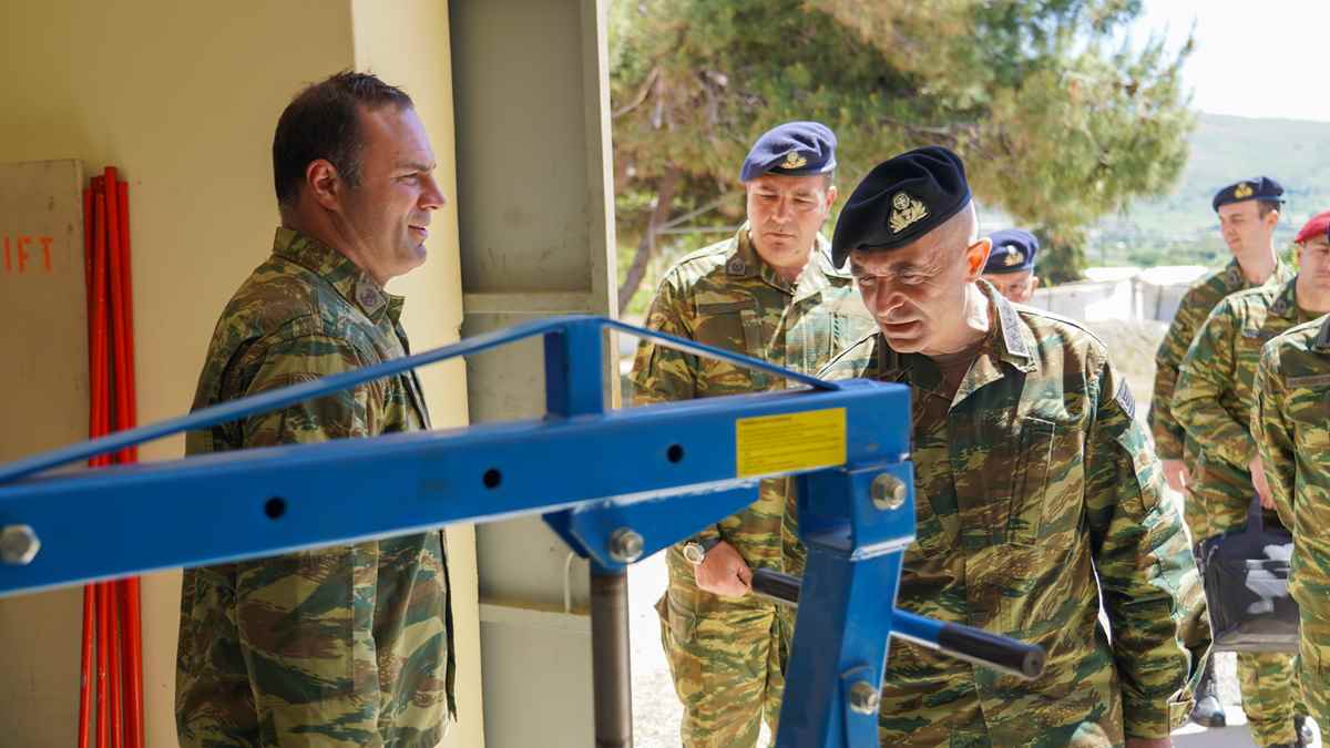 Αρχηγός του Γενικού Επιτελείου Στρατού Αντιστράτηγος Γεώργιος Κωστίδης