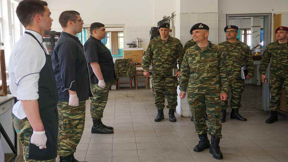 Αρχηγός του Γενικού Επιτελείου Στρατού Αντιστράτηγος Γεώργιος Κωστίδης