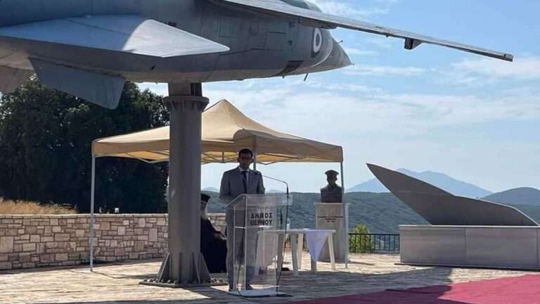 Ο Δήμαρχος Αγίου Ευστρατίου στις εκδηλώσεις τιμής και μνήμης των πεσόντων αεροπόρων στο Θέρμο (εικόνες)