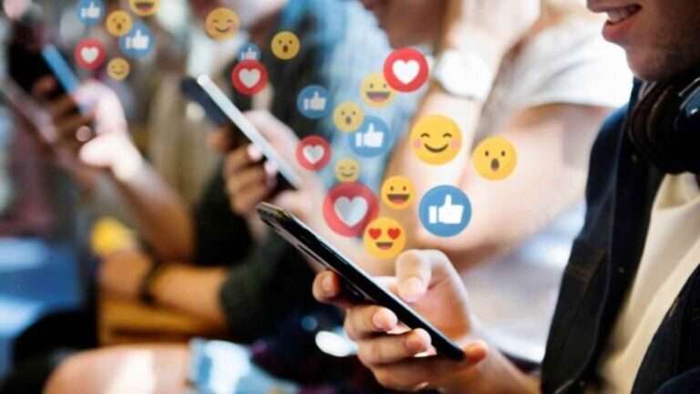 Προβληματική η χρήση των social media από το 13% των εφήβων – Συνέπειες στην ψυχική υγεία