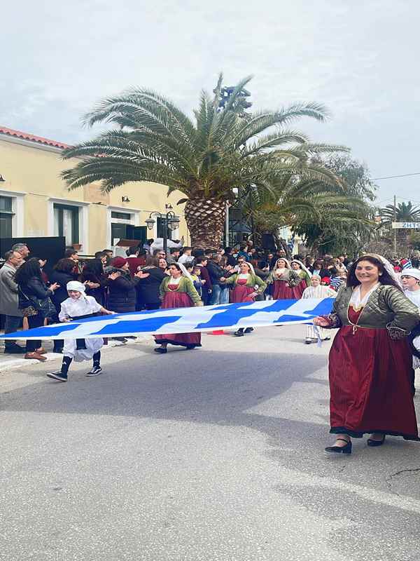 parelasi moudros 23