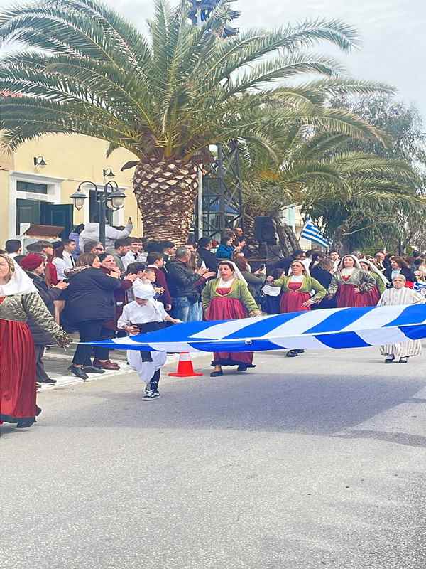 parelasi moudros 24