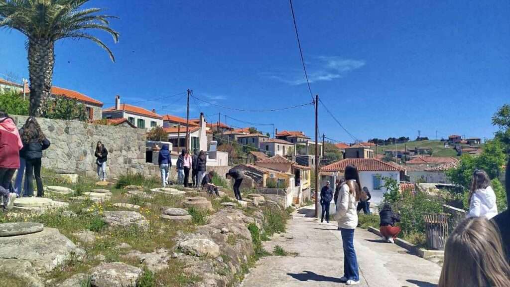 Όταν η παράδοση και η ιστορία ενώνουν σχολεία: Το 3ο Γυμνάσιο Κιλκίς στη Λήμνο! (εικόνες) 35 liv4