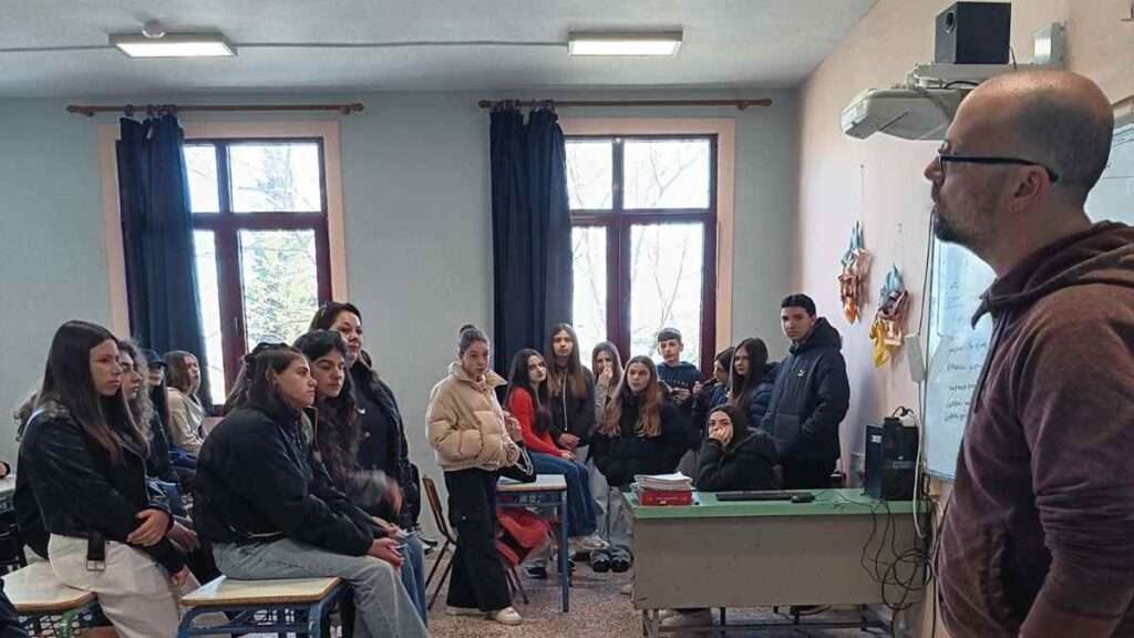 Όταν η παράδοση και η ιστορία ενώνουν σχολεία: Το 3ο Γυμνάσιο Κιλκίς στη Λήμνο! (εικόνες) 39 liv8