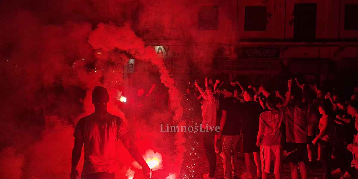 «Κοκκίνισε» η Μύρινα: Έξαλλοι πανηγυρισμοί στη Λήμνο για τον θρίαμβο του Ολυμπιακού (Βίντεο - εικόνες) 37 20260524 234540