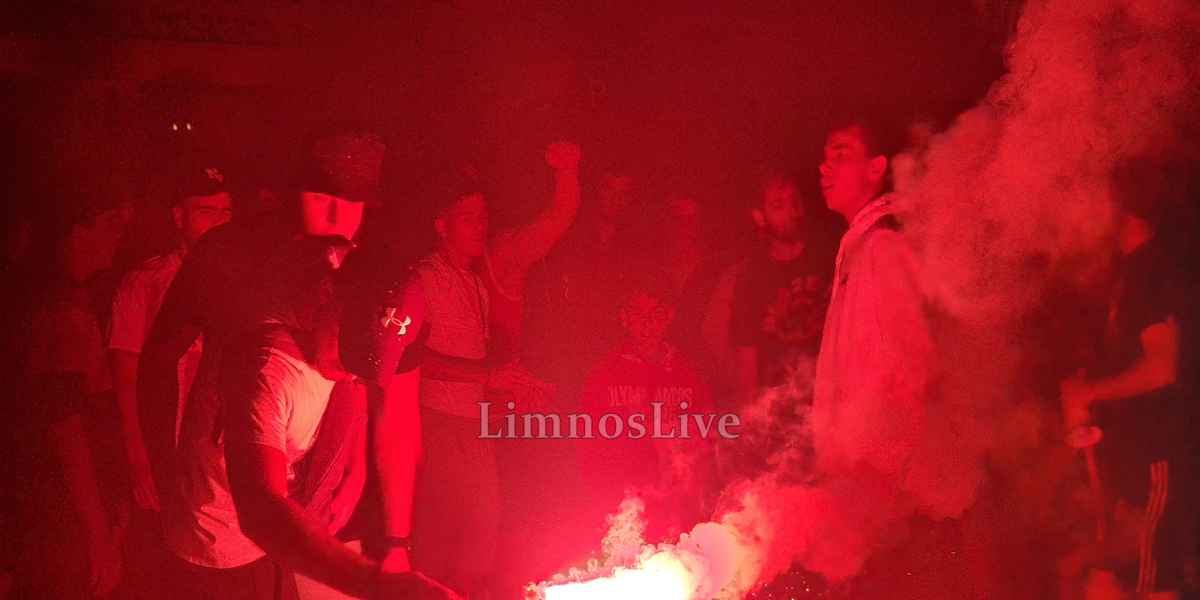 «Κοκκίνισε» η Μύρινα: Έξαλλοι πανηγυρισμοί στη Λήμνο για τον θρίαμβο του Ολυμπιακού (Βίντεο - εικόνες) 48 20260524 235135