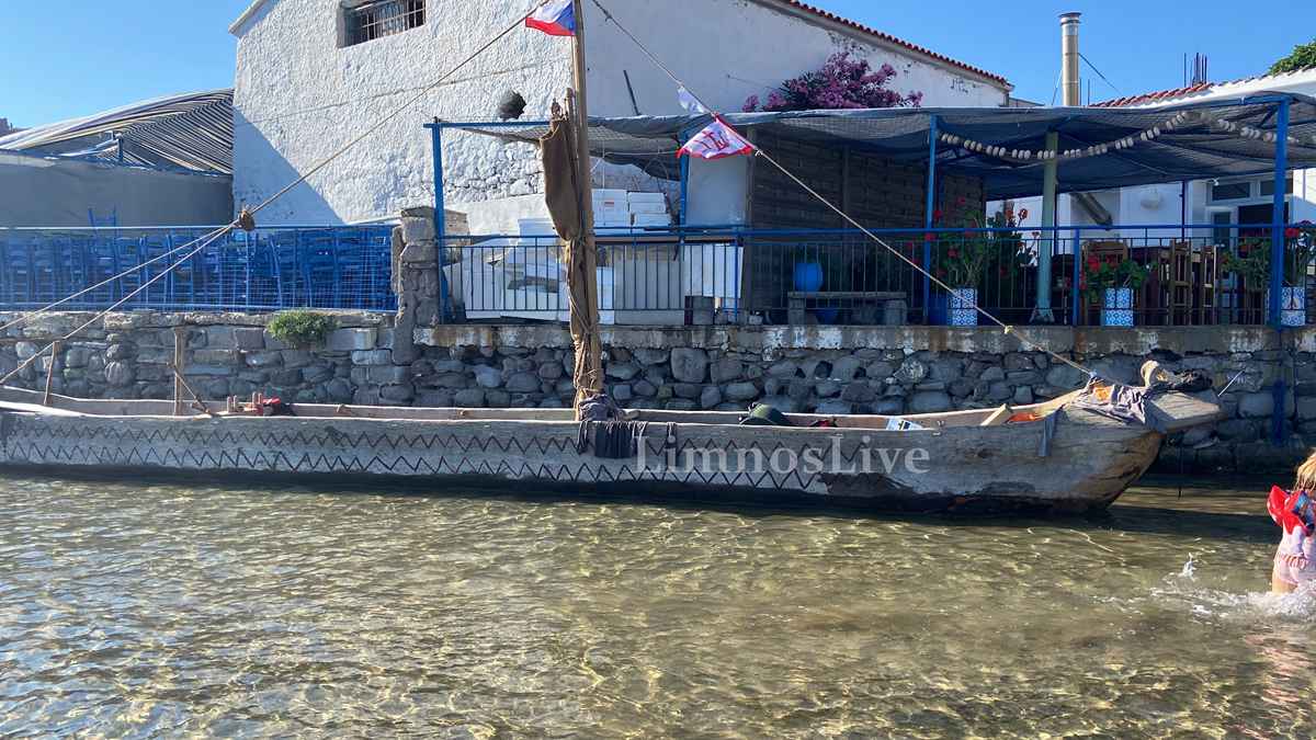 Απίστευτες εικόνες στη Λήμνο: 22 σύγχρονοι «Αργοναύτες» έφτασαν με προϊστορικό σκάφος (βίντεο-εικόνες) 34 IMG 5348