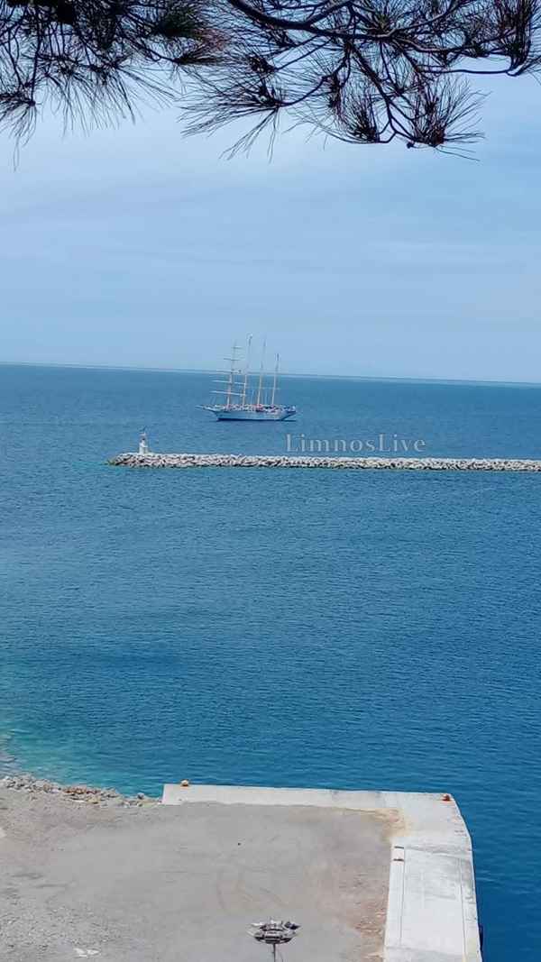 Στα γαλανά νερά της Μύρινας το εντυπωσιακό ιστιοφόρο «Star Flyer» – Με 147 επιβάτες στο νησί μας (εικόνες) 32 STAR FLYER 1