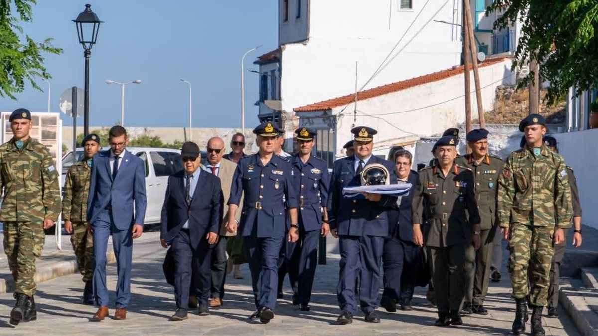 Στον Άγιο Ευστράτιο τίμησαν τον «αετό» του Αιγαίου Νικόλαο Σιαλμά, με την κάσκα του να επιστρέφει στον τόπο της θυσίας του! (εικόνες) 40 sialmas 11