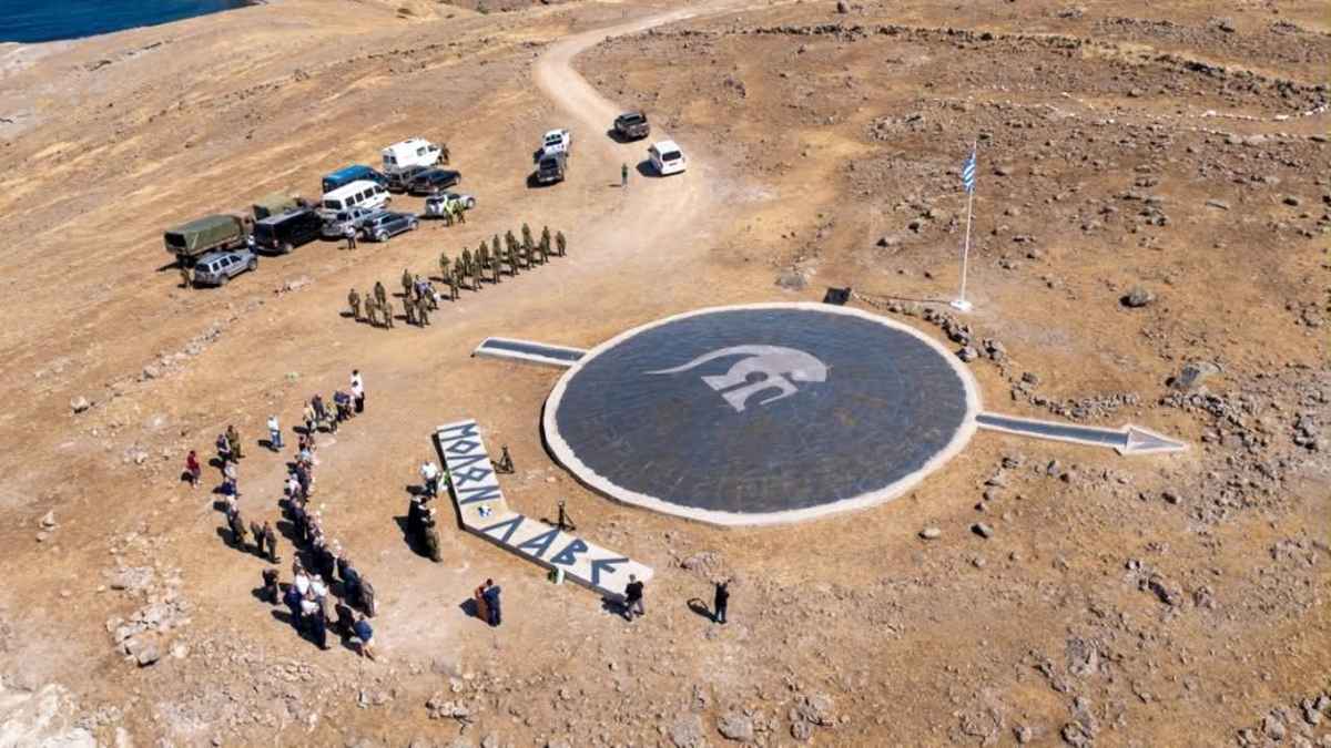Στον Άγιο Ευστράτιο τίμησαν τον «αετό» του Αιγαίου Νικόλαο Σιαλμά, με την κάσκα του να επιστρέφει στον τόπο της θυσίας του! (εικόνες) 51 sialmas 17