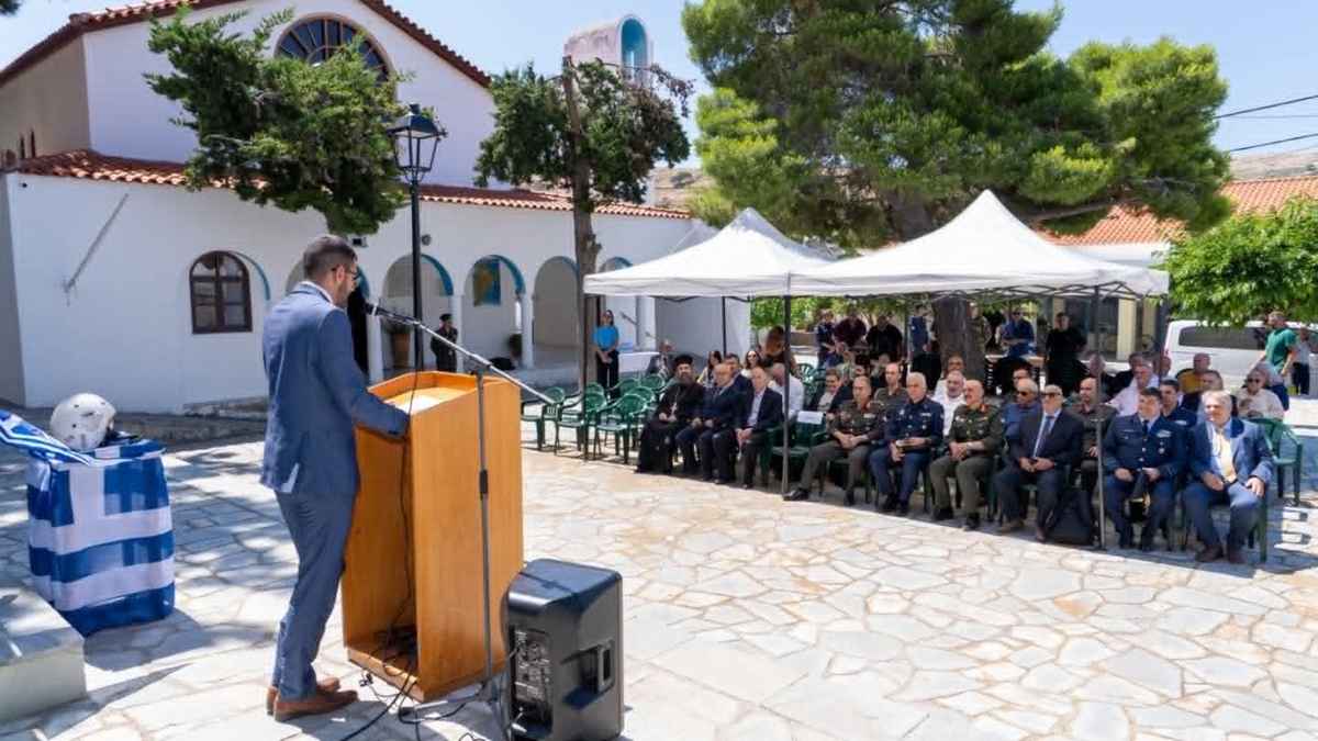 Στον Άγιο Ευστράτιο τίμησαν τον «αετό» του Αιγαίου Νικόλαο Σιαλμά, με την κάσκα του να επιστρέφει στον τόπο της θυσίας του! (εικόνες) 58 sialmas 23