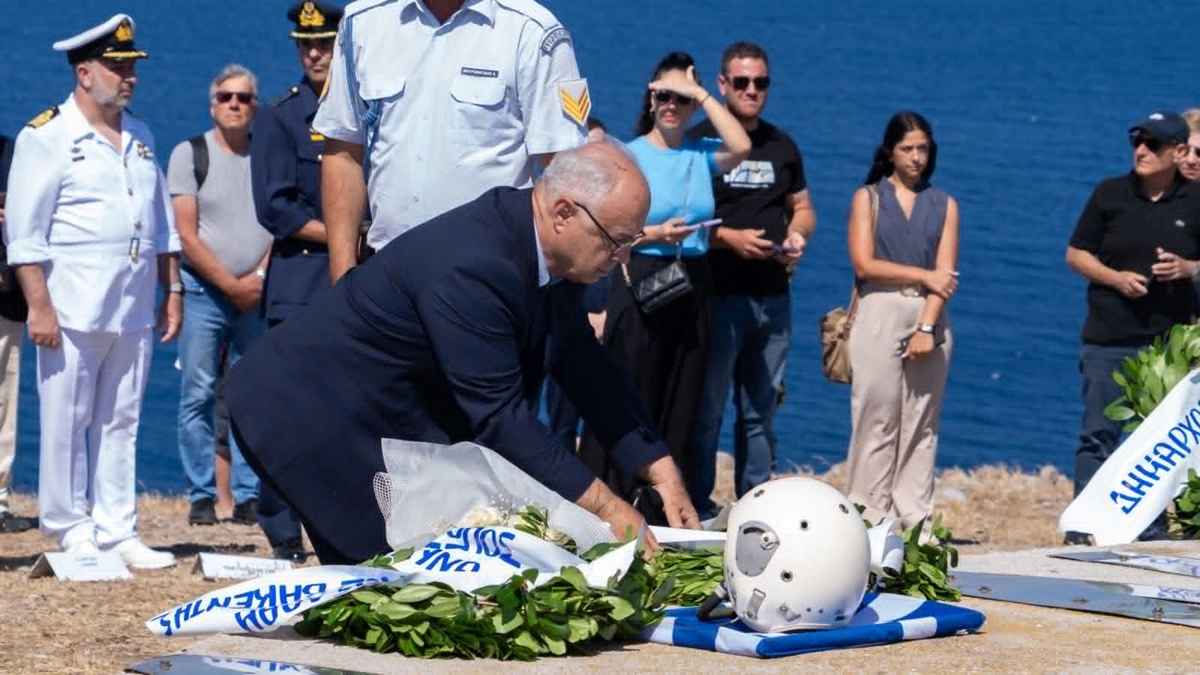 Στον Άγιο Ευστράτιο τίμησαν τον «αετό» του Αιγαίου Νικόλαο Σιαλμά, με την κάσκα του να επιστρέφει στον τόπο της θυσίας του! (εικόνες) 43 sialmas 5