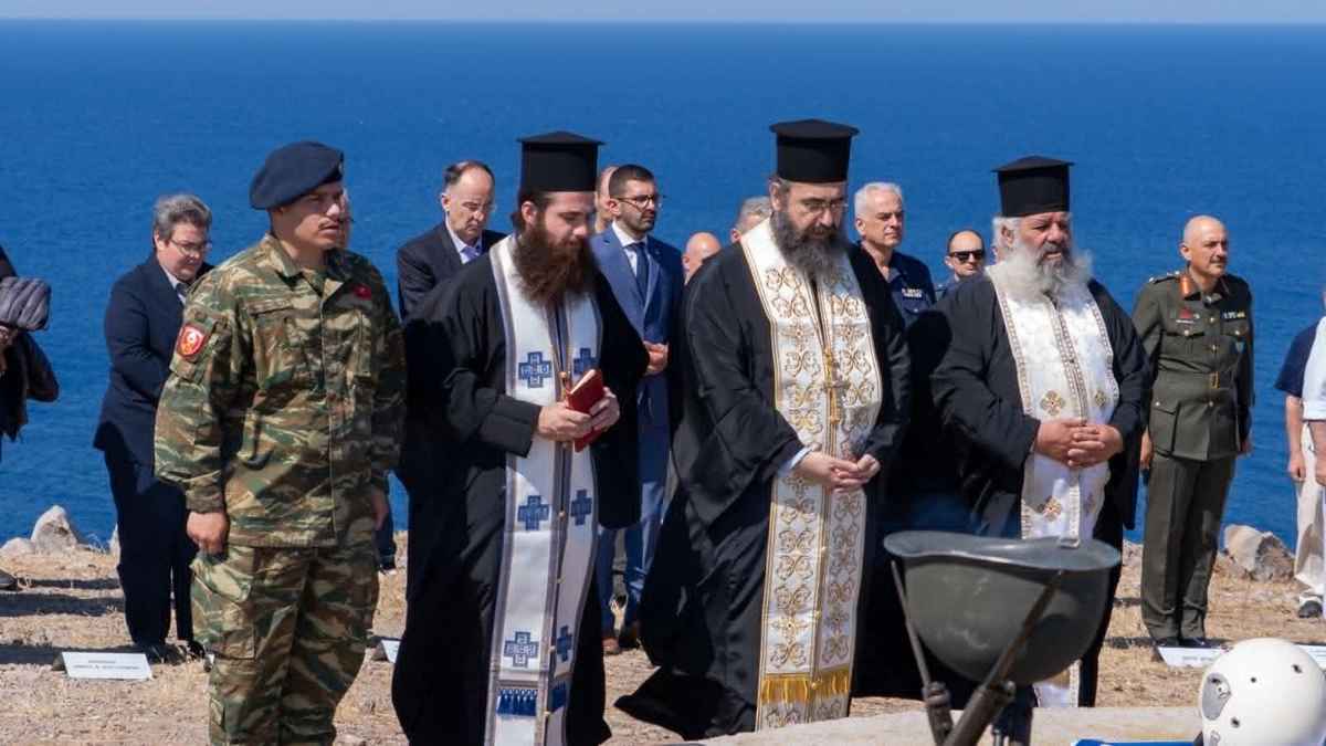 Στον Άγιο Ευστράτιο τίμησαν τον «αετό» του Αιγαίου Νικόλαο Σιαλμά, με την κάσκα του να επιστρέφει στον τόπο της θυσίας του! (εικόνες) 46 sialmas 7