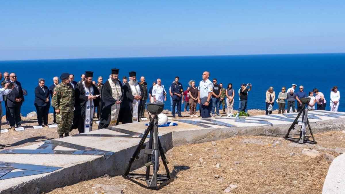 Στον Άγιο Ευστράτιο τίμησαν τον «αετό» του Αιγαίου Νικόλαο Σιαλμά, με την κάσκα του να επιστρέφει στον τόπο της θυσίας του! (εικόνες) 48 sialmas 9