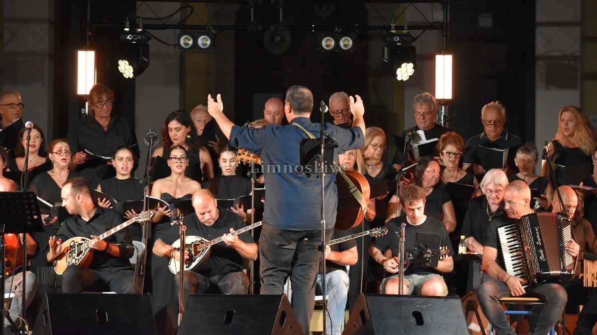 Η βροχή διέκοψε τη συναυλία του Παντελή Θαλασσινού στη Λήμνο – Η ανακοίνωση του Δήμου (βίντεο - εικόνες) 38 mayrakis 2