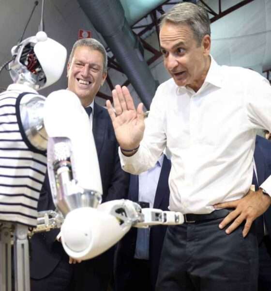 Mitsotakis rompot