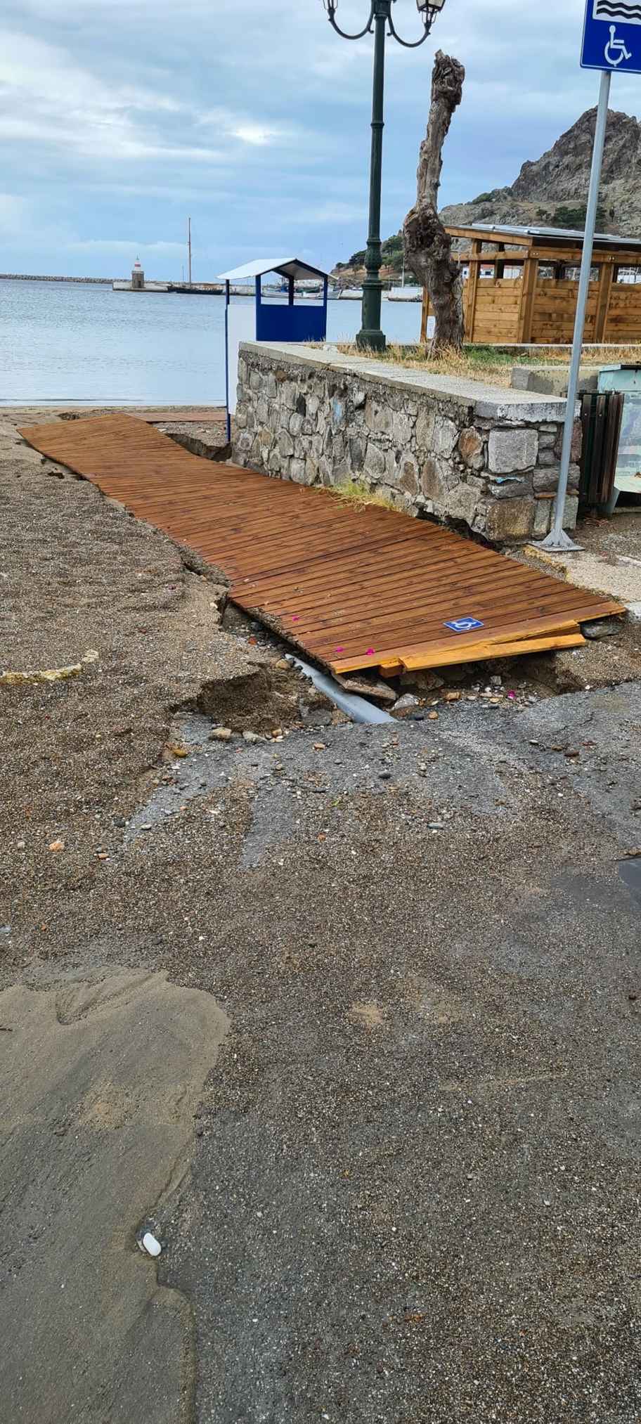 Λήμνος: «Είναι κακό στην άμμο να χτίζεις παλάτια…» και η βροχή το απέδειξε για δεύτερη φορά! (εικόνες) 38 rampa 5