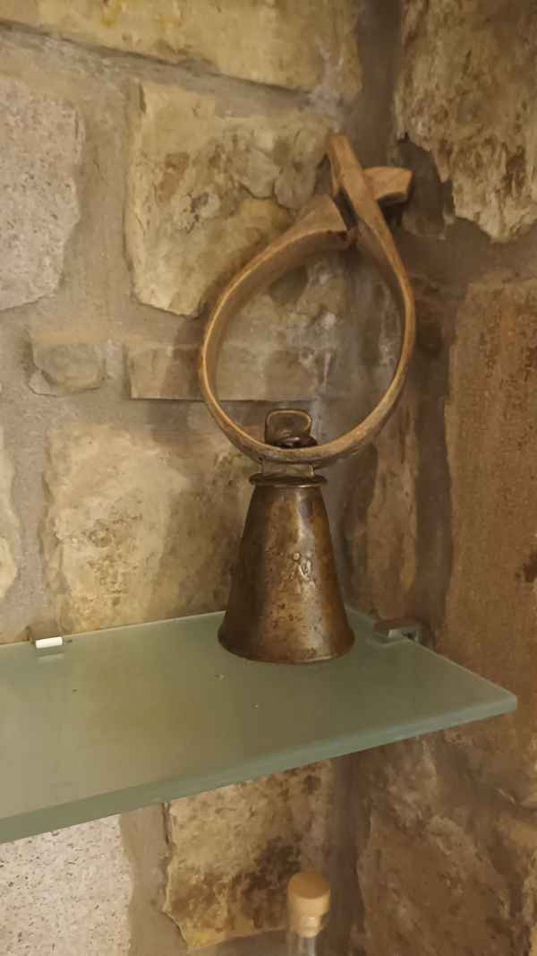 Από μια σοφίτα στη Βουλγαρία μέχρι τη Λήμνο, το κουδούνι που έκρυβε μια ιστορία 100 χρόνων 56 koudouni 1